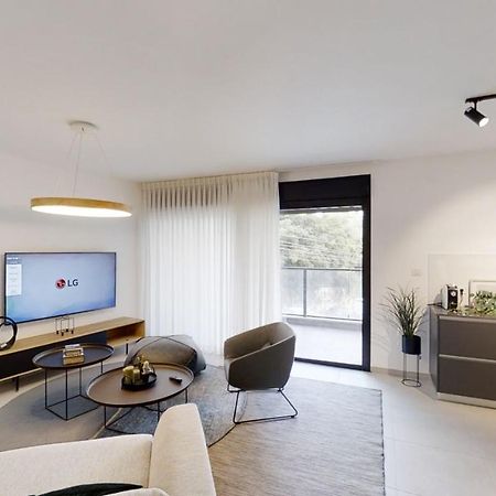 Luxury 3&4 Bedroom New Apartments - Close To The Beach & Bahai Gardens ไฮฟา ภายนอก รูปภาพ