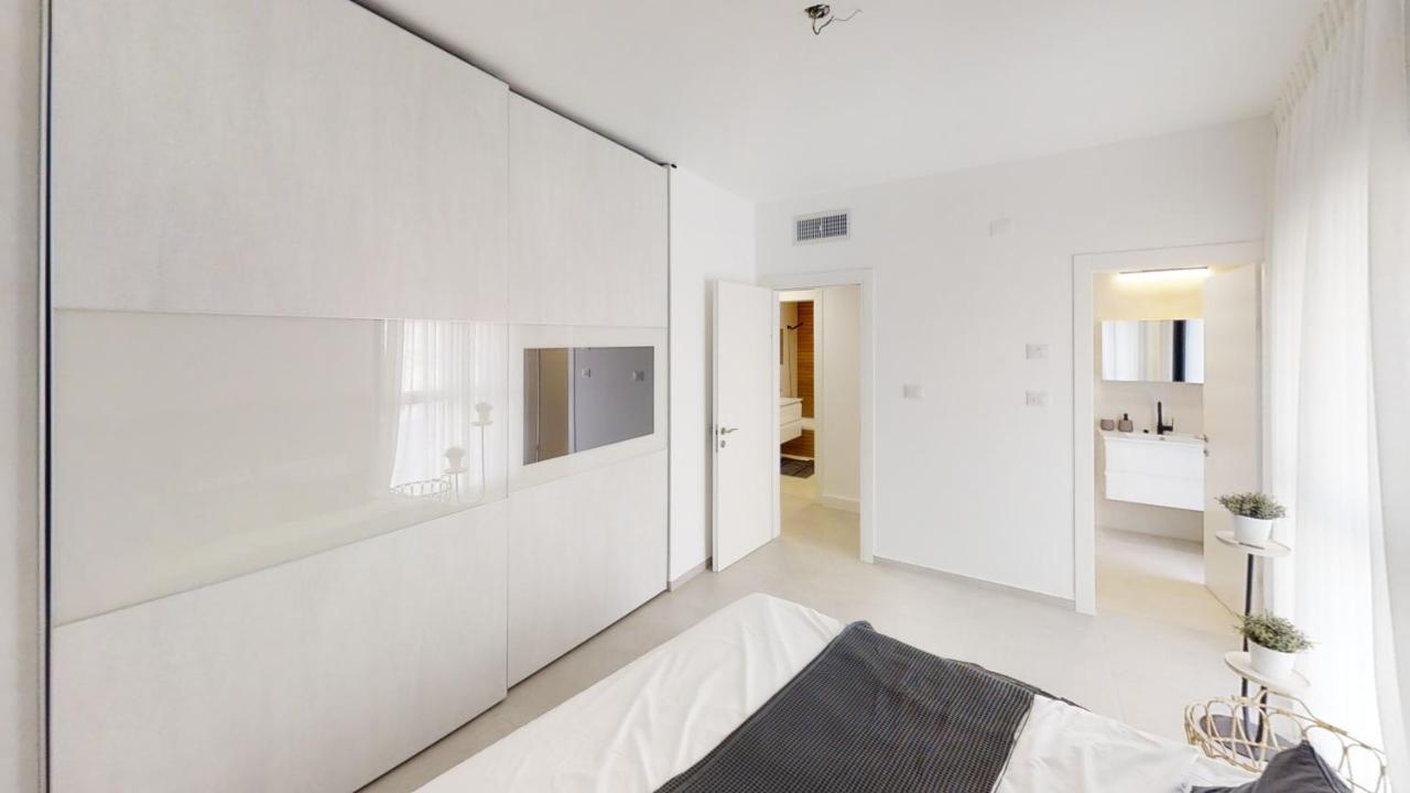Luxury 3&4 Bedroom New Apartments - Close To The Beach & Bahai Gardens ไฮฟา ภายนอก รูปภาพ