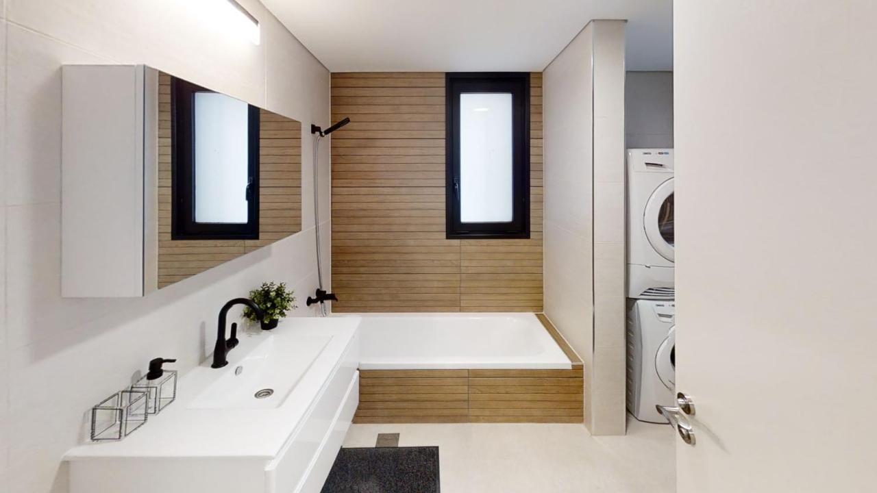 Luxury 3&4 Bedroom New Apartments - Close To The Beach & Bahai Gardens ไฮฟา ภายนอก รูปภาพ