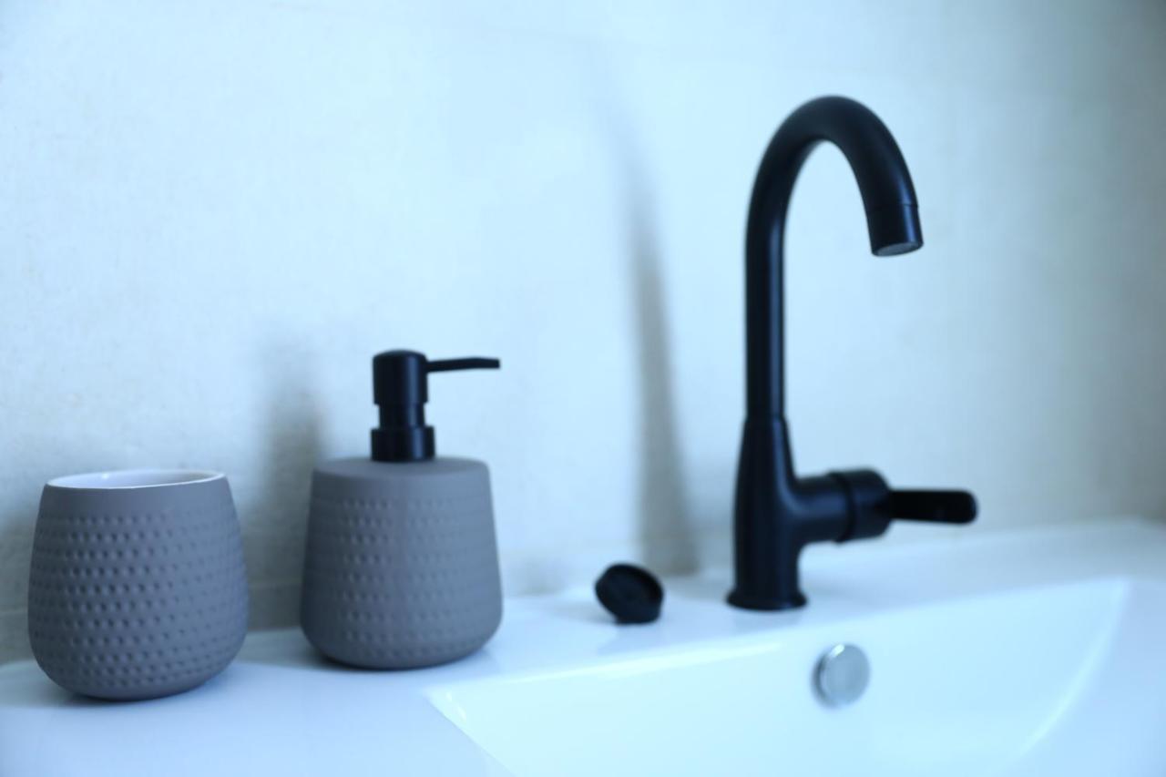 Luxury 3&4 Bedroom New Apartments - Close To The Beach & Bahai Gardens ไฮฟา ภายนอก รูปภาพ