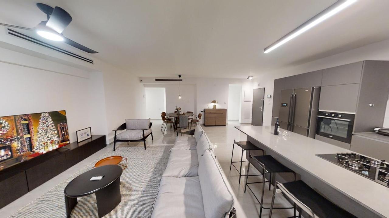 Luxury 3&4 Bedroom New Apartments - Close To The Beach & Bahai Gardens ไฮฟา ภายนอก รูปภาพ